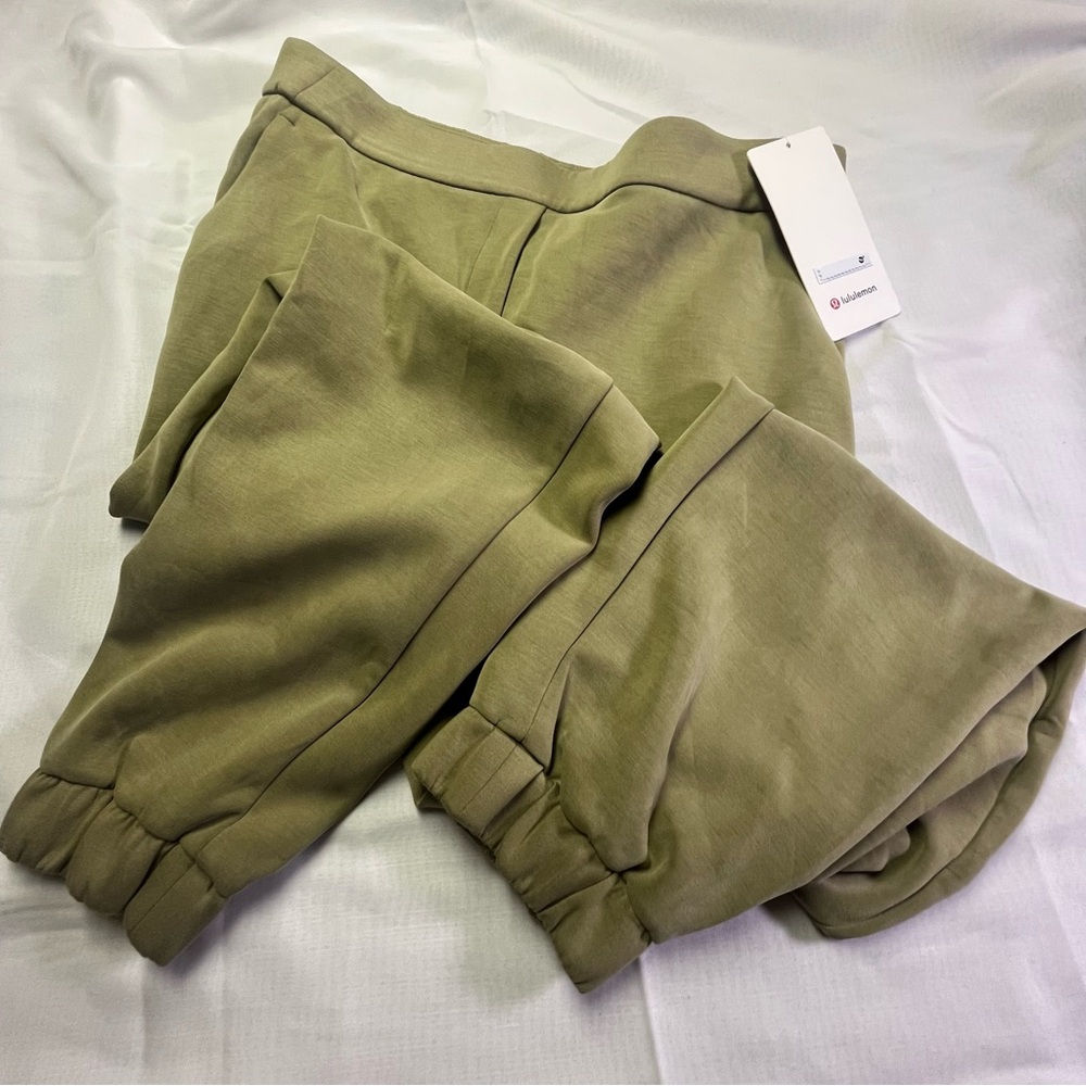 Lululemon New Softstream Relaxed HR 14 Women's Olive Green Pants